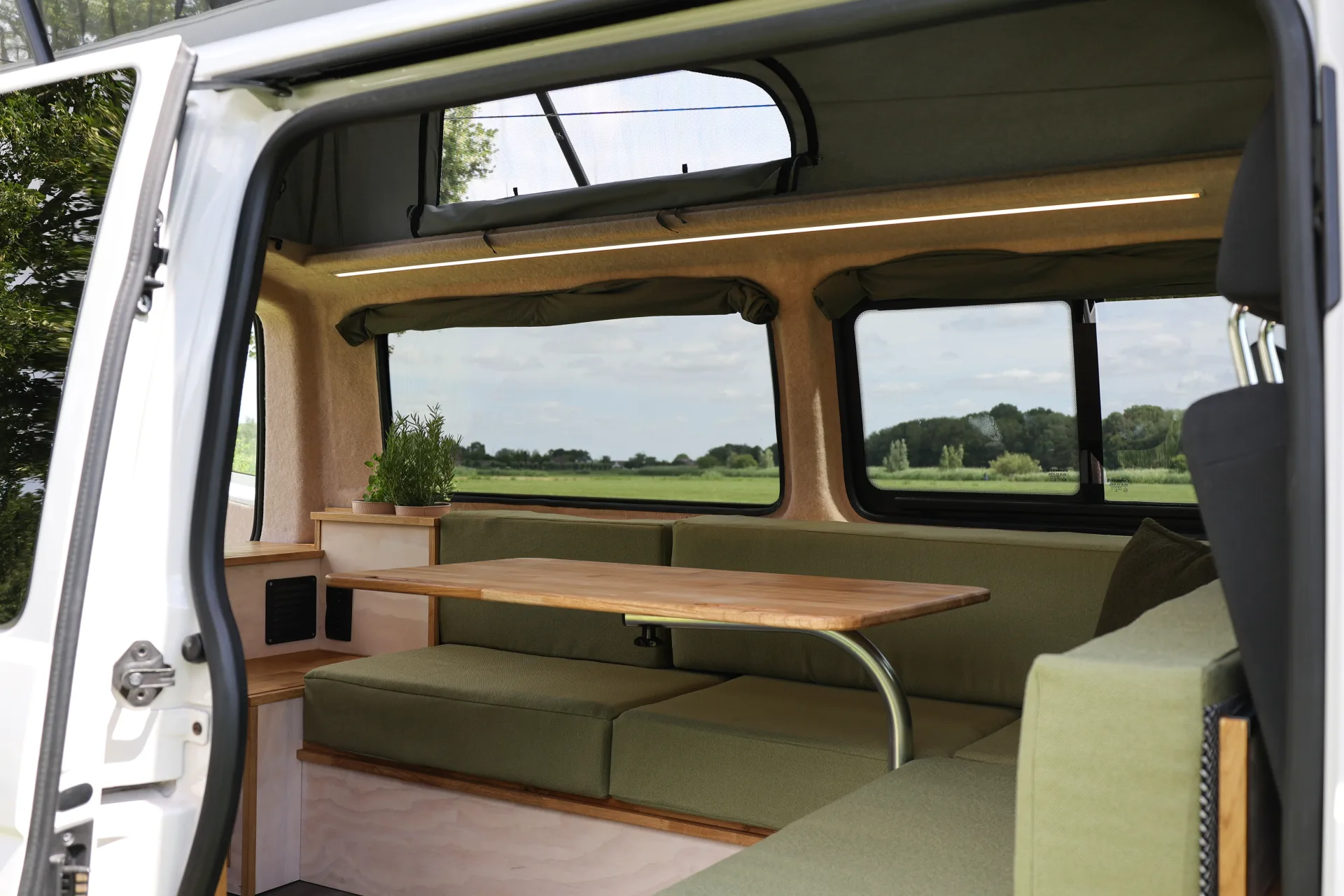 Volkswagen Transporter T6 Domus Buscamper 2019 - foto 2